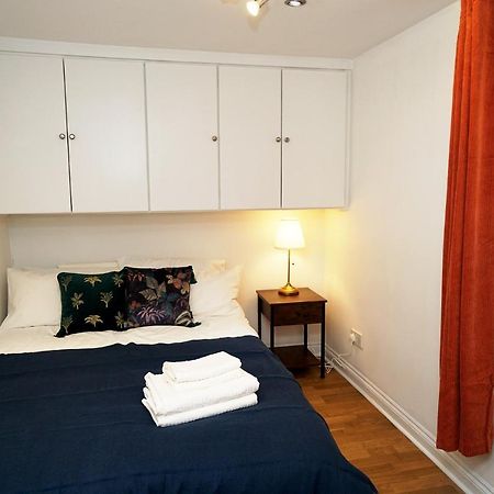 Cozy Retreat By Aresti Hotels Londres Extérieur photo